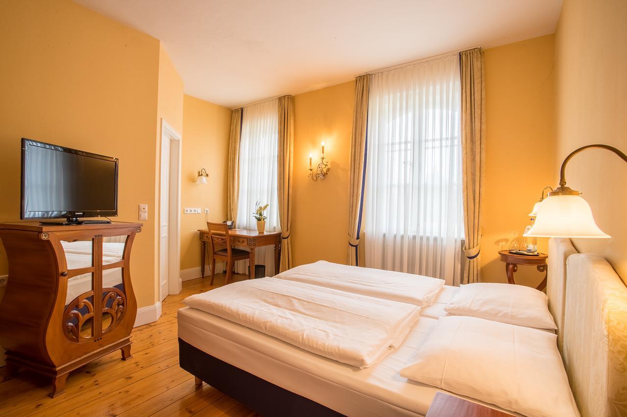 Schlosshotel Neckarbischofsheim Luaran gambar
