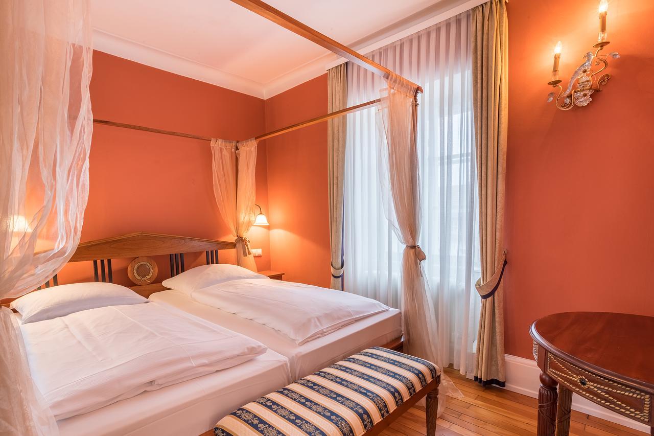 Schlosshotel Neckarbischofsheim Luaran gambar